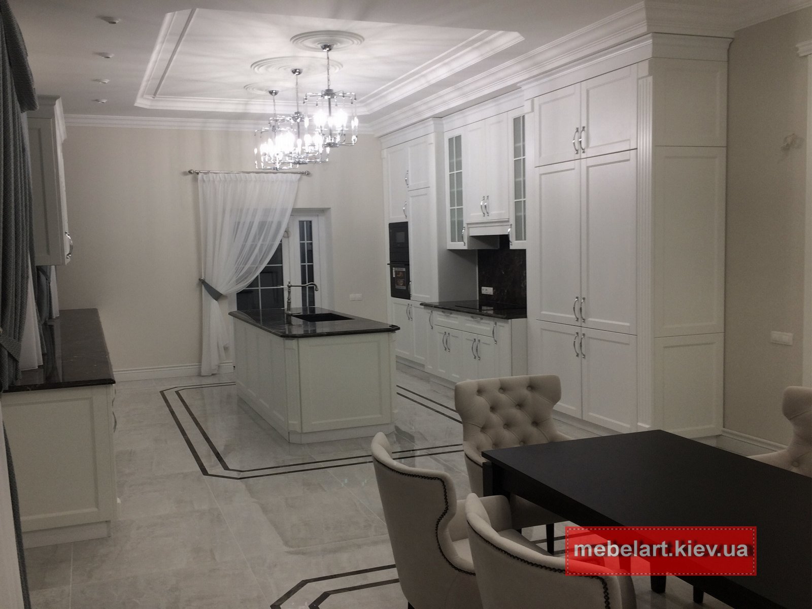 Кухня с фрезерованными фасадами