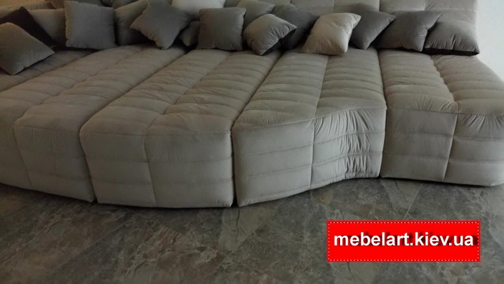 модульный серый диван с подушками фото